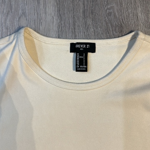 Men’s Short Sleeve Shirt - Picture 3 of 3